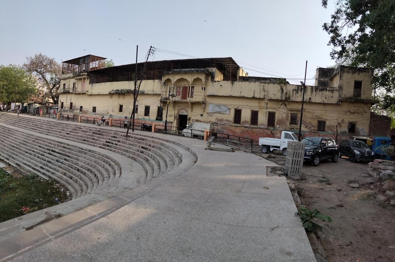 Shri Swami Sheetal Das Akhada B1-88 Assi , Near Pushkar Talab,Varanasi, Ashram Dharmshala Hotell Exteriör bild