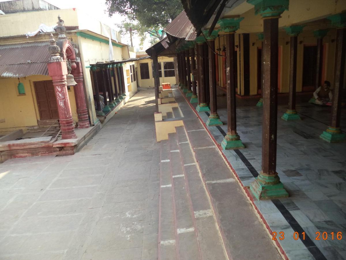 Shri Swami Sheetal Das Akhada B1-88 Assi , Near Pushkar Talab,Varanasi, Ashram Dharmshala Hotell Exteriör bild