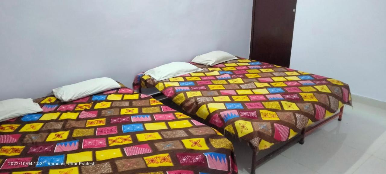Shri Swami Sheetal Das Akhada B1-88 Assi , Near Pushkar Talab,Varanasi, Ashram Dharmshala Hotell Exteriör bild