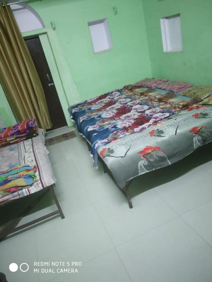 Shri Swami Sheetal Das Akhada B1-88 Assi , Near Pushkar Talab,Varanasi, Ashram Dharmshala Hotell Exteriör bild