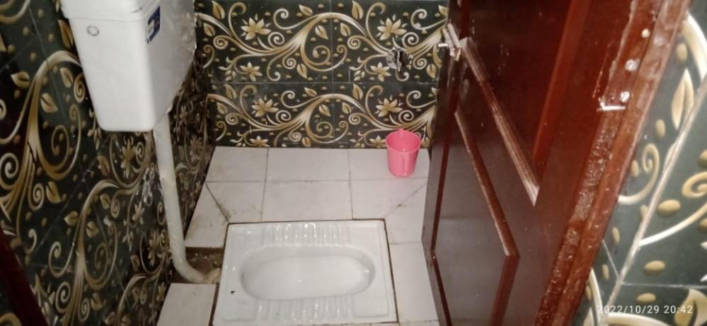 Shri Swami Sheetal Das Akhada B1-88 Assi , Near Pushkar Talab,Varanasi, Ashram Dharmshala Hotell Exteriör bild